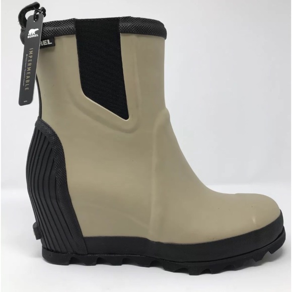 Sorel Joan Rain Wedge Chelsea Boots - Picture 2 of 7